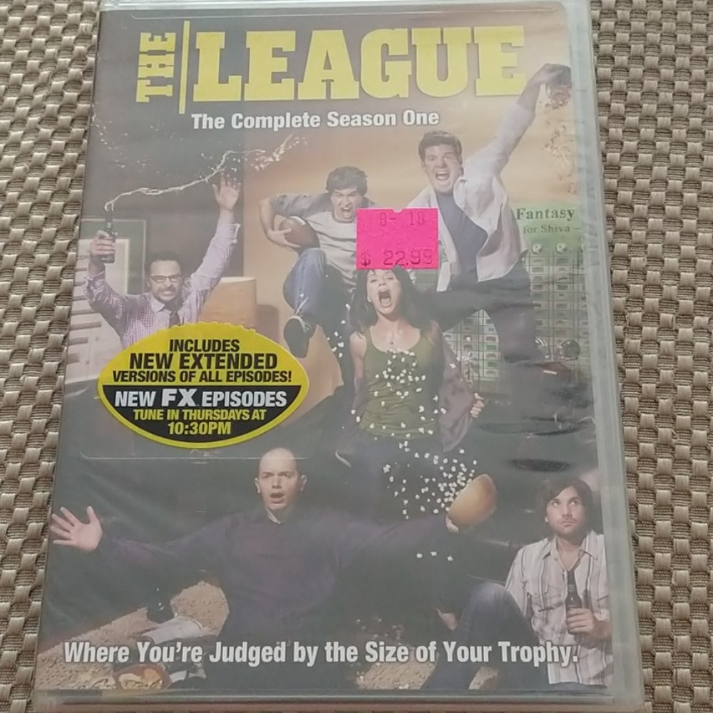 🆕 The League Season 1